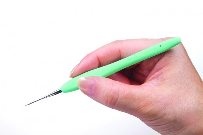 clover crochet hook amour small