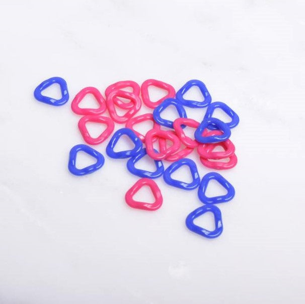 clover triangular markers