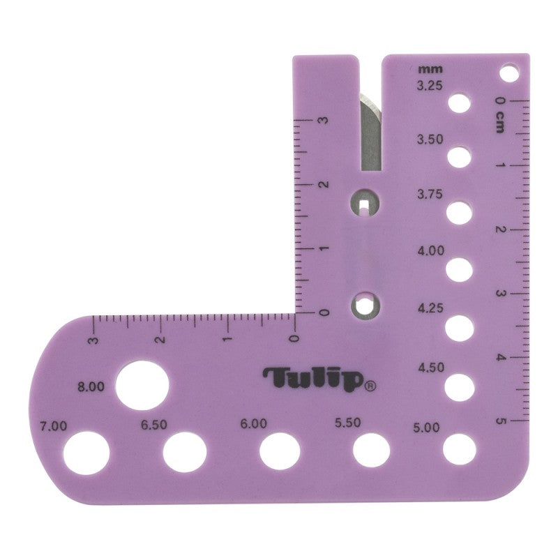 tulip gauge with built-in yarn cutter