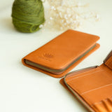 Lotus interchangeable needle case