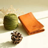Lotus interchangeable needle case